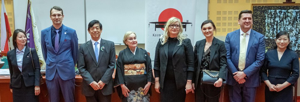 uczestnicy spotkania, zdjęcie grupowe