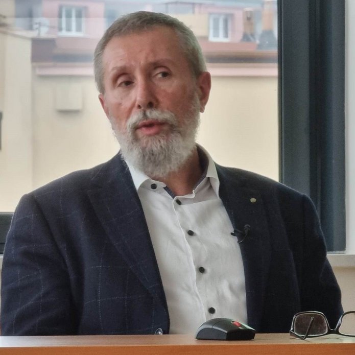 Professor Indrzejczak