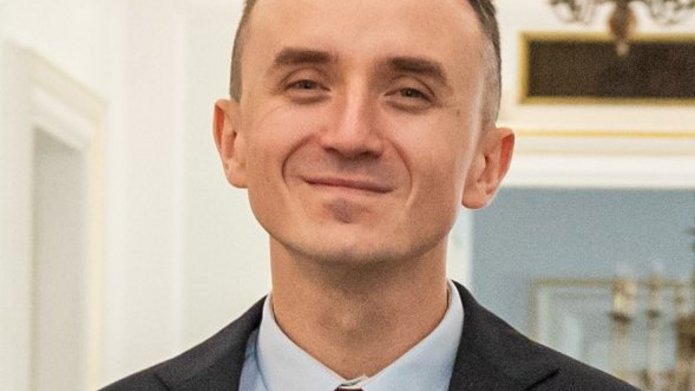 Dr Damian Bębnowski