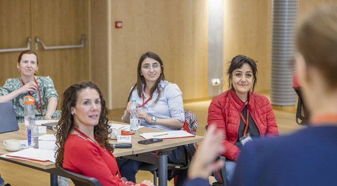 uczestnicy spotkania podczas wykładu