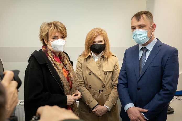 Photo of the President of the City of Lodz, the UL Rector and the project manager