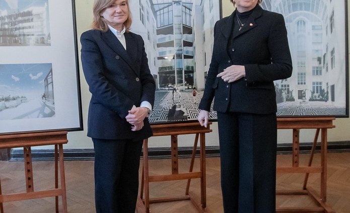 Prof. Elzbieta Żądzińska, Rector of the University of Lodz and Hanna Zdanowska, Mayor of Lodz during the press briefing