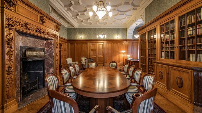 Jedna z sal w pałacu Biedermanna