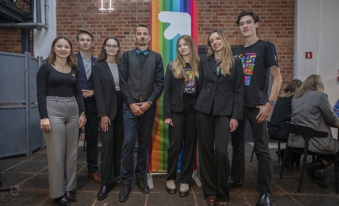 prorektor Krzysztof Pabis ze sztabami WOŚP UŁ