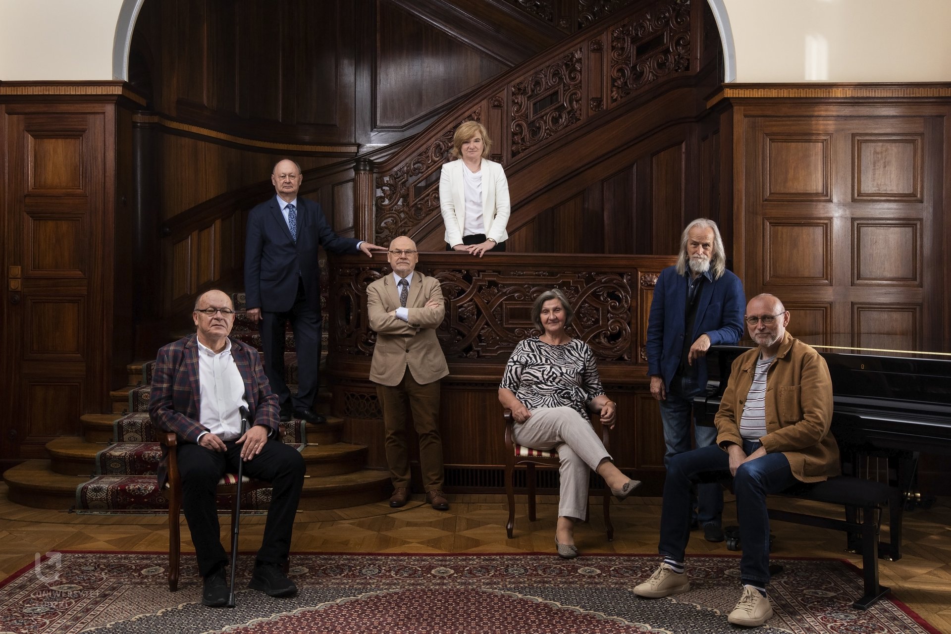 kapituła nagrody - zdjęcie grupowe