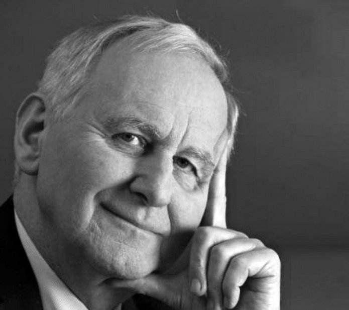 portret prof. Piotr Płoszajski