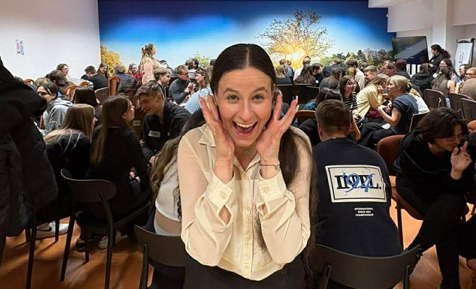 Osoby uczestniczące w Let’s Talk na Lumumbowie 