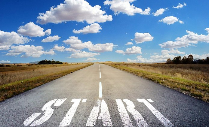 Zdjęcie-autostrada z napisem start