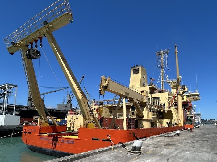 Zdjęcie statku badawczego