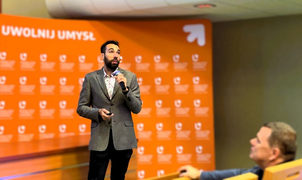 dr hab. Maciej Rogala