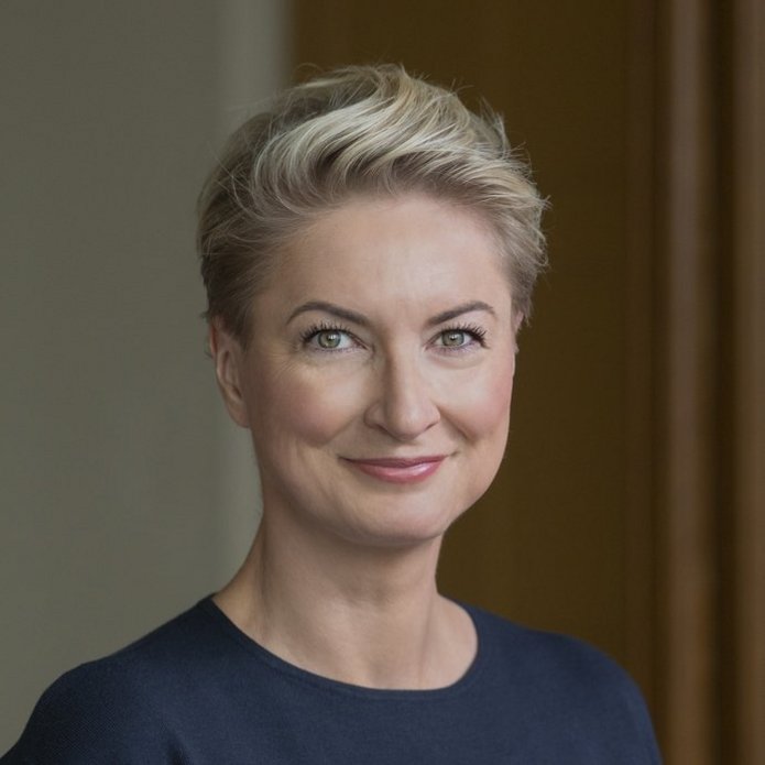 portrait photo of Dr hab. Katarzyna de Lazari-Radek