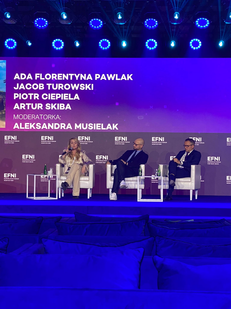 Discussion panel with the participation of the UL experts