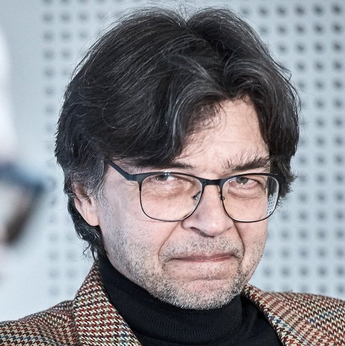 zdjęcie portretowe Macieja Świerkockiego