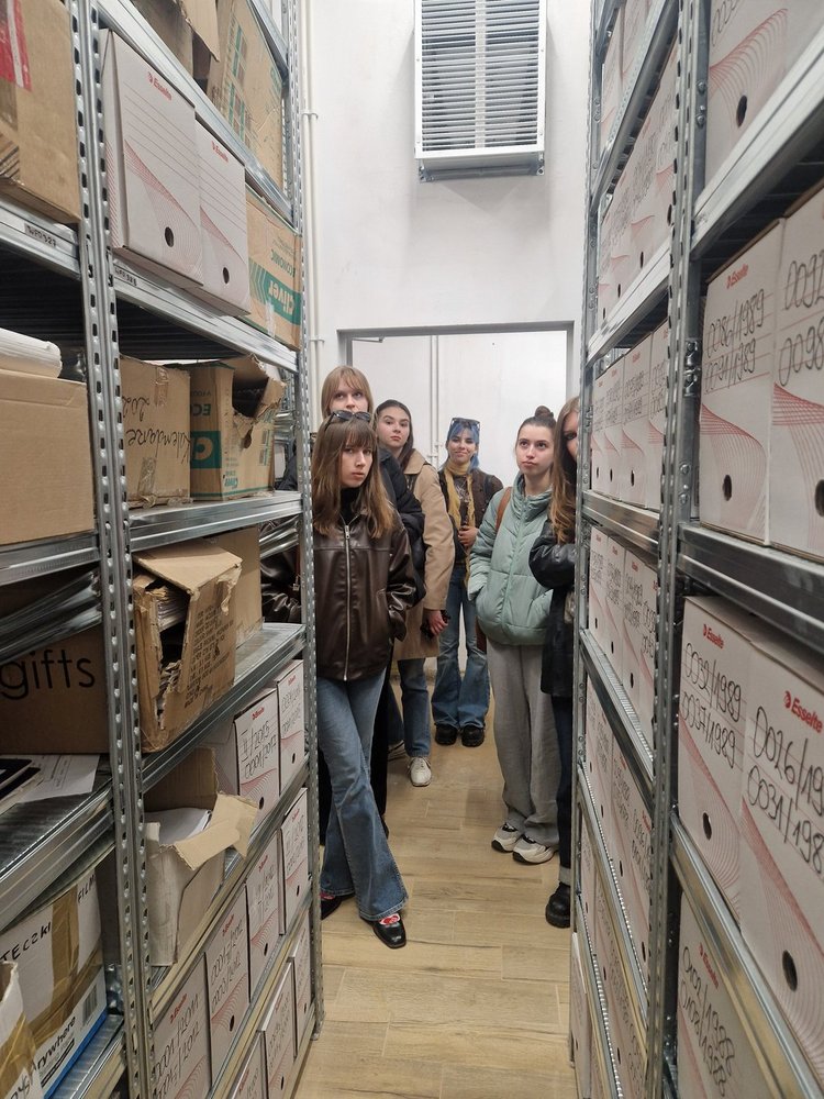 students during the visit