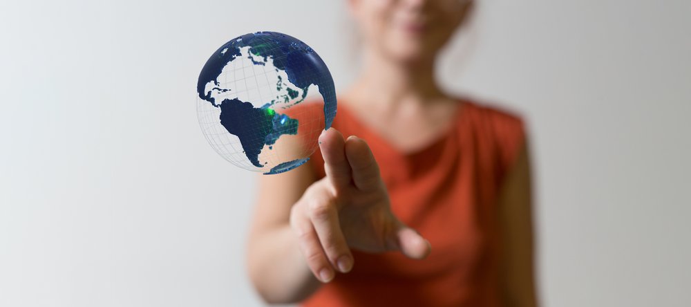 [Translate to English:] dłoń wskazująca glob na wysokości RPA