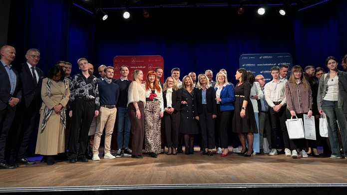 Photo of the winners of the My Vision of Logistics competition