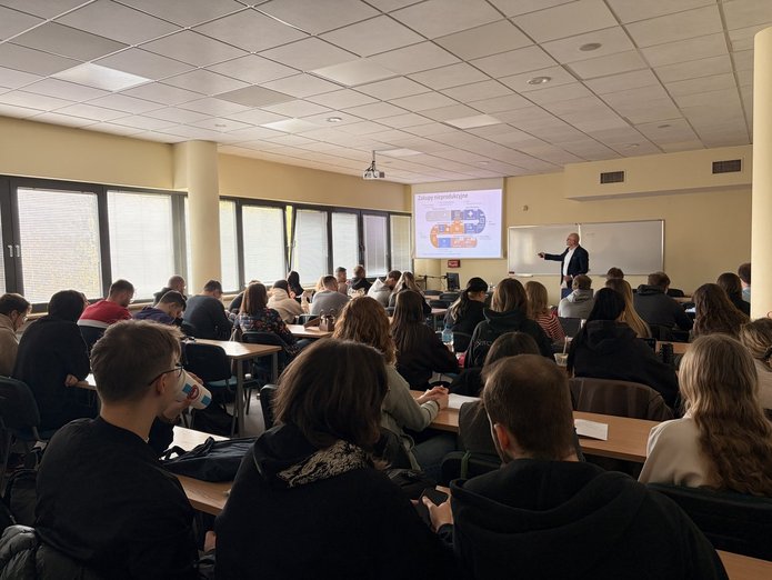 prowadzący i uczestnicy zajęć