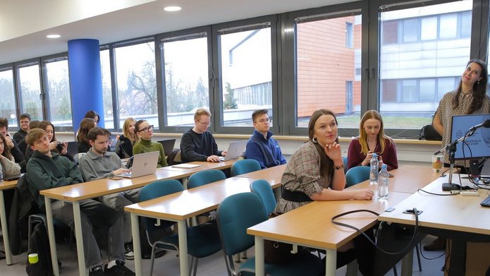 Hackathon - widok na salę