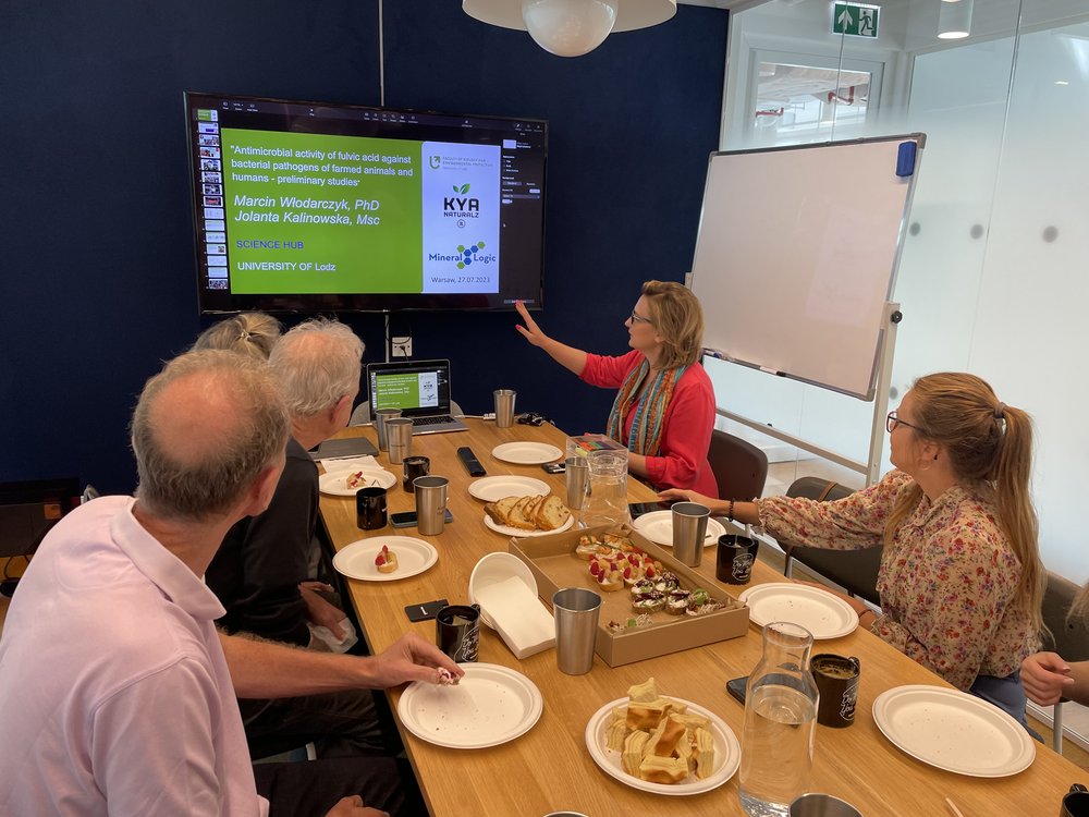 zdjęcie ze spotkania partnerów