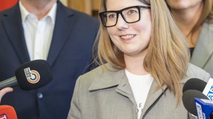 "Stop discrimination": Anna Rolczak, Deputy Chancellor at the University of Lodz giving an interview