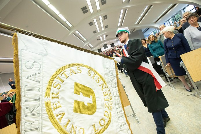 Poczet sztandarowy w czasie uroczystości z okazji DEN