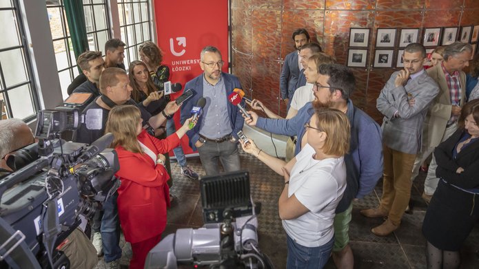 uczestnicy briefingu z mediami podczas śniadania prasowego