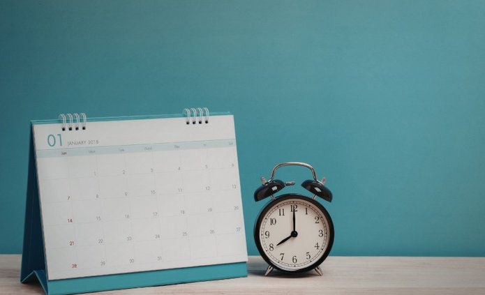 Zdjęcie kalendarza i zegarka