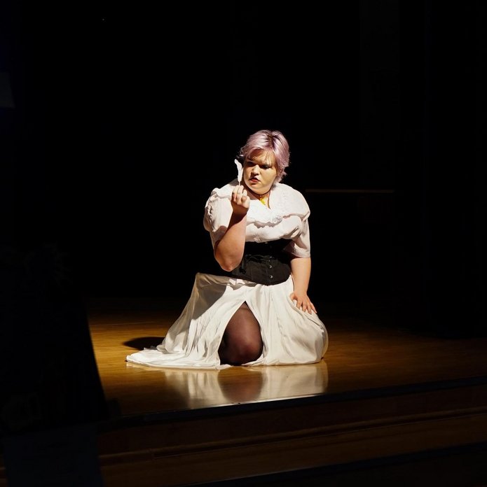 Natalia Stasiak z Publicznego Liceum Ogólnokształcącego Uniwersytetu Łódzkiego 