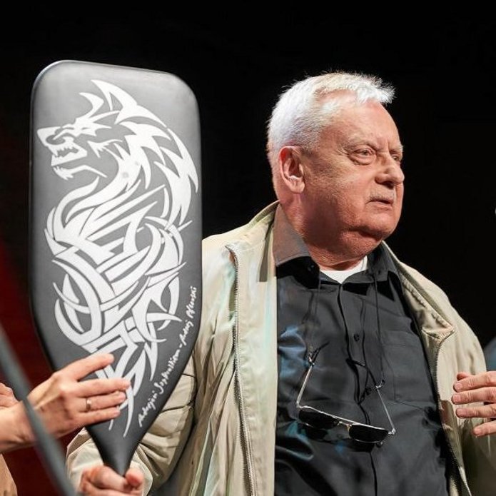 Andrzej Sapkowski odbiera Wiosło Kultury