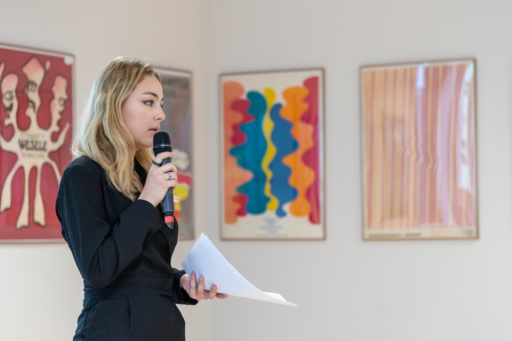 Julita Loreth przemawia podczas turnieju Julita Loreth przemawia podczas turnieju