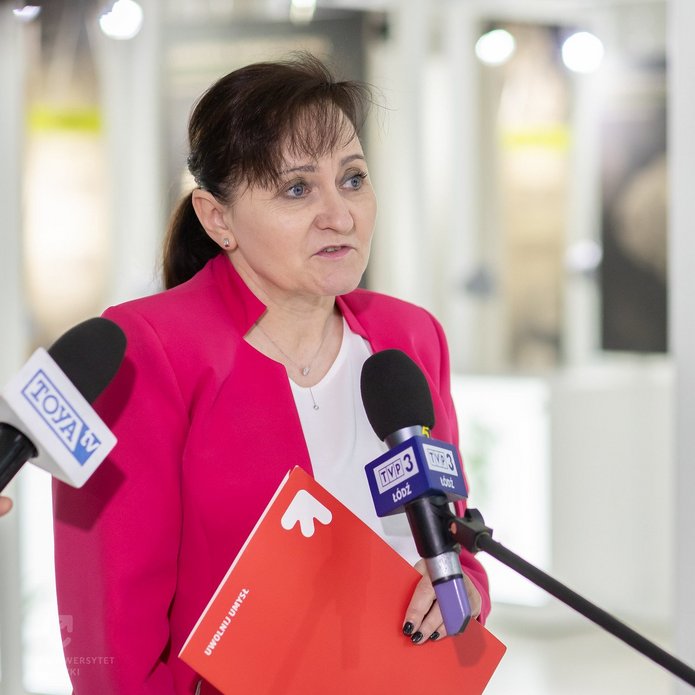 zdjęcie z podpisania umowy