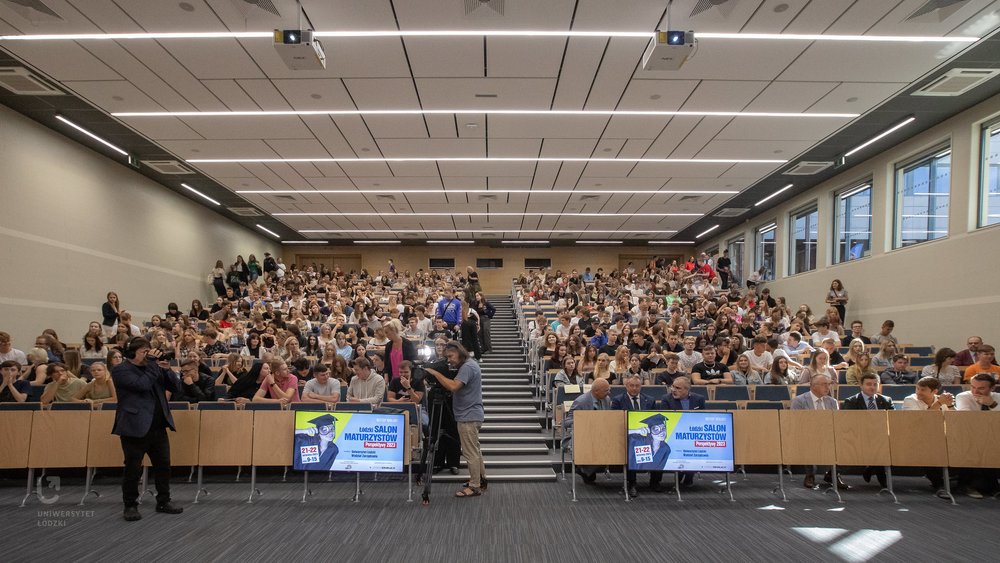 pełna aula Wydziału Zarządzania podczas Salonu Maturzystów