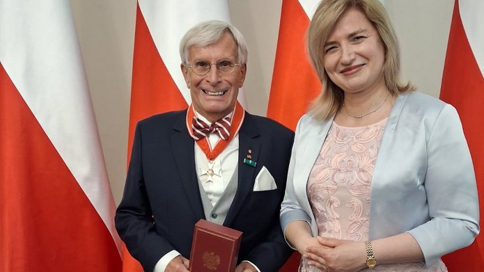 Prof. Witold Kulesza z Krzyżem Komandorskim Odrodzenia Polski