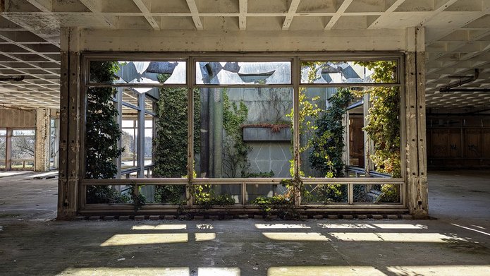 a decorative element: an abandoned place