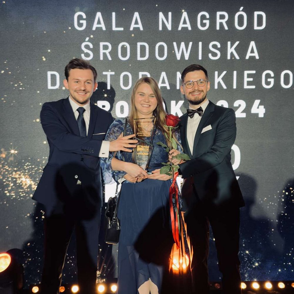 Representatives of the UniLodz Doctoral Students' Government Council with the award