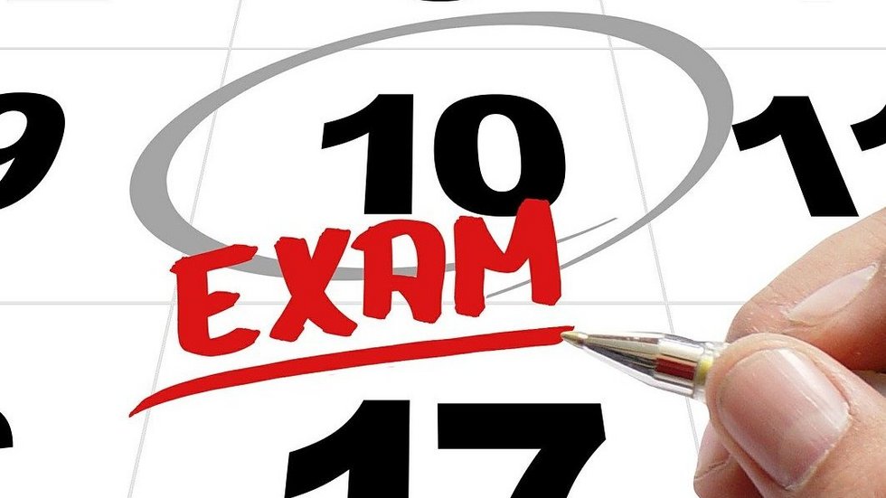 [Translate to English:] egzamin