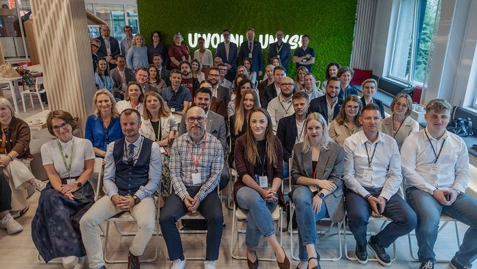 Business Breakfast group photo