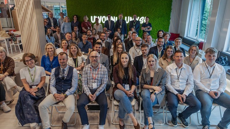 Business Breakfast group photo
