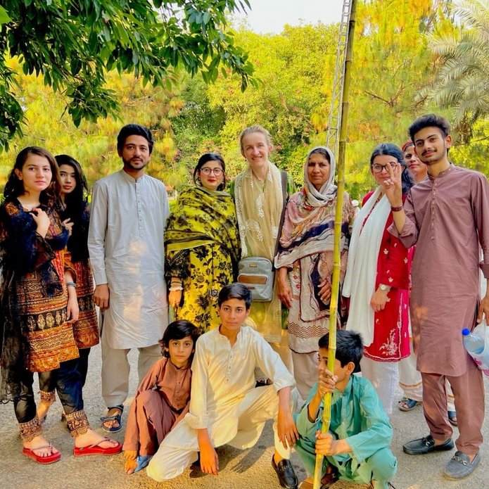 rozmowy z mieszkańcami wsi Poool Nagar oraz wspólna wizyta w parku leśnym Changa Manga. 