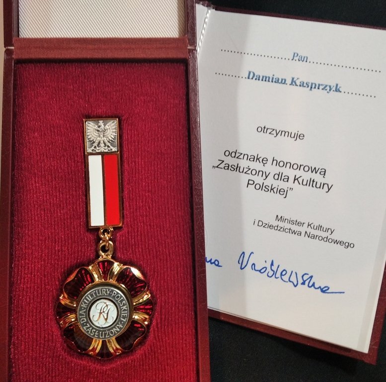 Medal oraz dyplom w pudełku