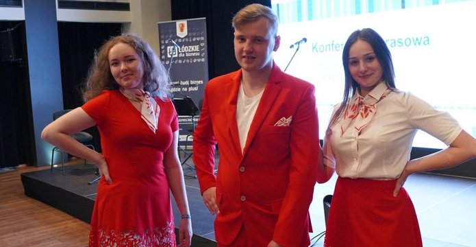 UL students in their outfits at EXPO 2020