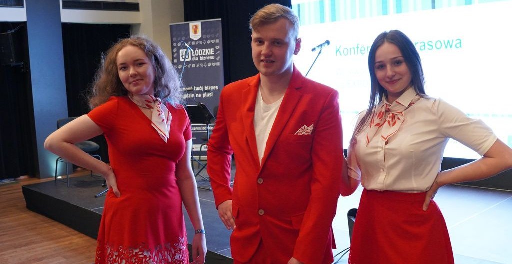 studenci UŁ w strojach na EXPO 2020