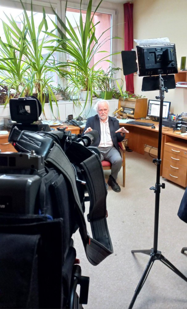 Prof. Tadeusz Wibig during recording of the TV show