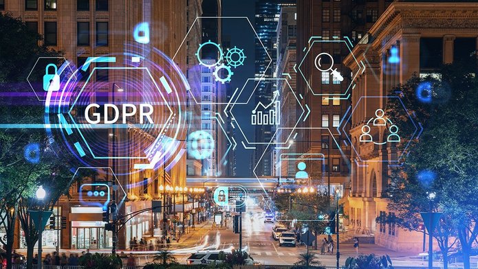 Cyfrowy interfejs na tle miasta.