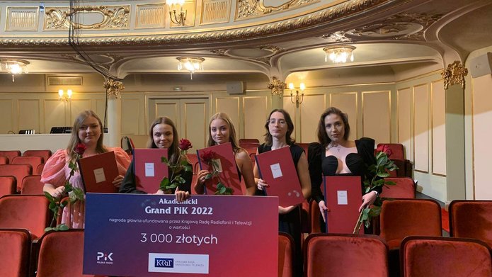 Studentki UŁ wygrywaja konkurs Radia PiK