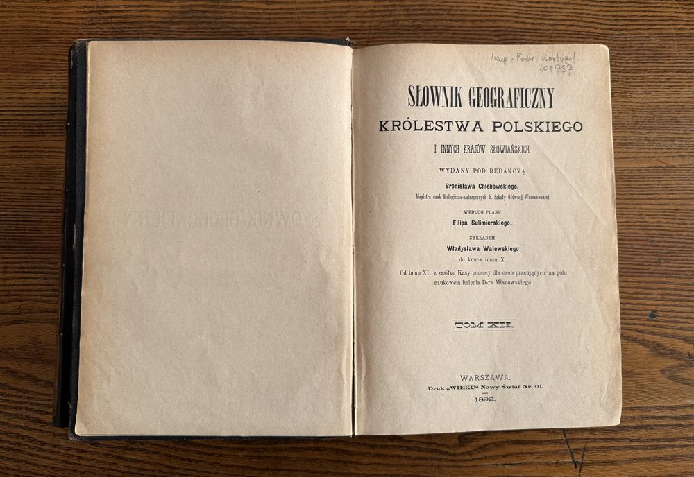 a photo of the "Słownik geograficzny Królestwa Polskiego" 
