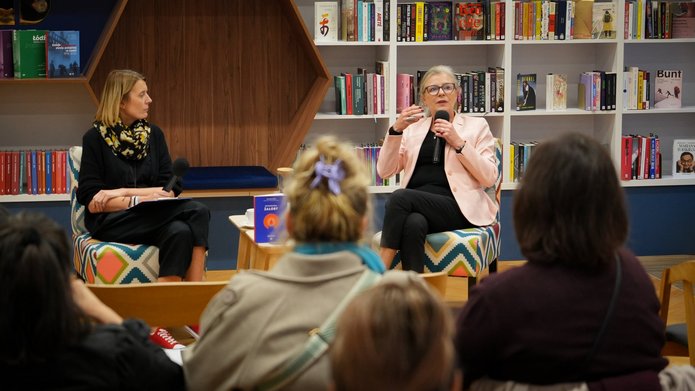 Marta Szymczyk z lewej i Dorota Merecz-Kot z prawej