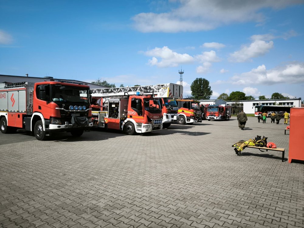 From 18–22 May, the Central School of the State Fire Service in Czestochowa, Poland, hosted an international training course on situation assessment and sampling in areas contaminated with Chemical, Biological, Radiological, and Nuclear (CBRN) agents. The course was organized by the Organisation for the Prohibition of Chemical Weapons (OPCW), recipient of the 2013 Nobel Peace Prize. Our Team Member, Maksymilian Stela, had a honors to be one of the trainers. The training brought together representatives from 18 States Parties to the Chemical Weapons Convention. They were representing military forces, fire and rescue services, police, and civil protection organizations from North and South America, Africa, and Asia. As CBRN threats continue to evolve amid growing geopolitical tensions and the persistent risk of terrorism, enhancing international preparedness and response capabilities remains a global priority. International collaboration, practical expertise, and readiness remain essential pillars of effective CBRN response. This goal is shared by the Biohazard Prevention Centre.