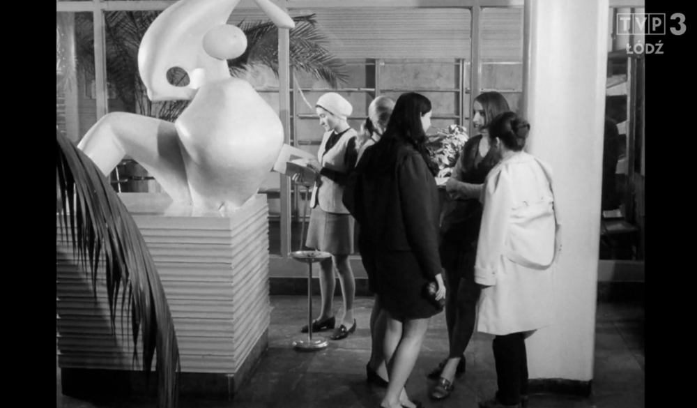 zdjęcie archiwalne (studentki UŁ) Wytwórnia Filmów Oświatowych