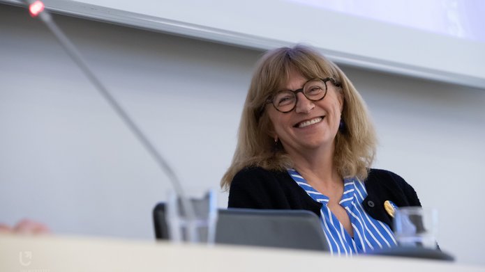 Monika Sznajderman podczas wykładu 
